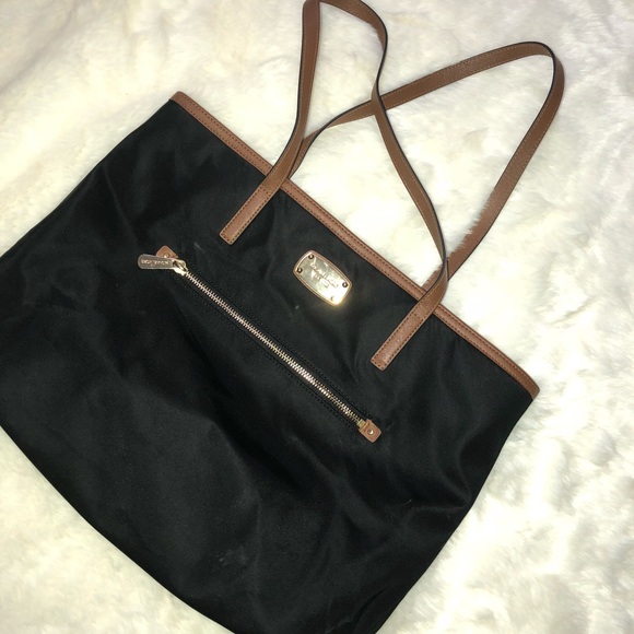 Michael Kors Mantauk black Nylon Top Zip Tote - Picture 2 of 5